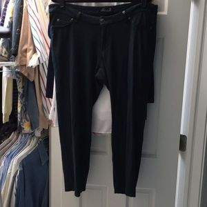 Seven jeans hunter green skinny pant. Size 14.